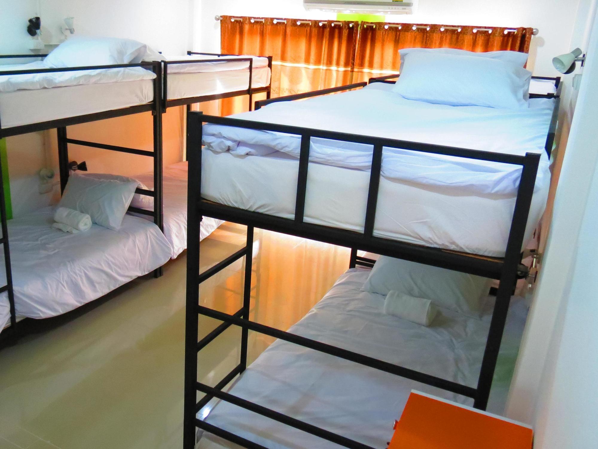 Potae'S House Hostel Chiang Mai Ngoại thất bức ảnh