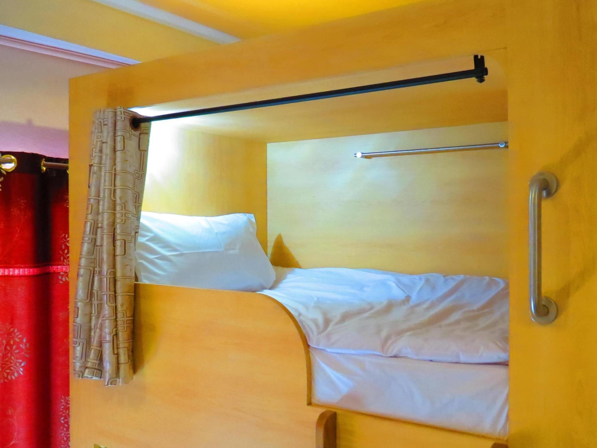 Potae'S House Hostel Chiang Mai Ngoại thất bức ảnh